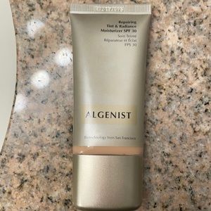 Algenist tinted moisturizer